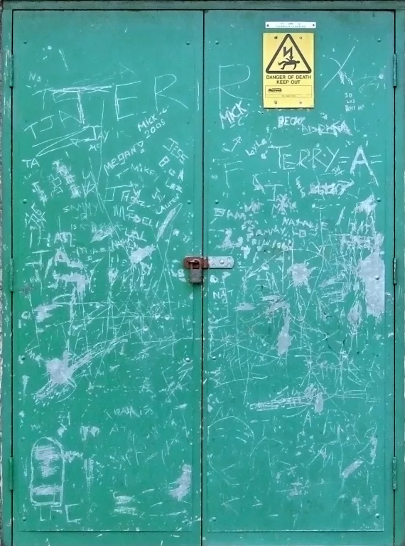 Doors Metal Power Scratched main texture preview